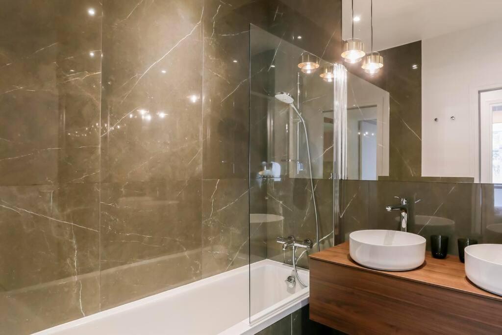 Apartamento Modern 2 Bedrooms Near Louvre París