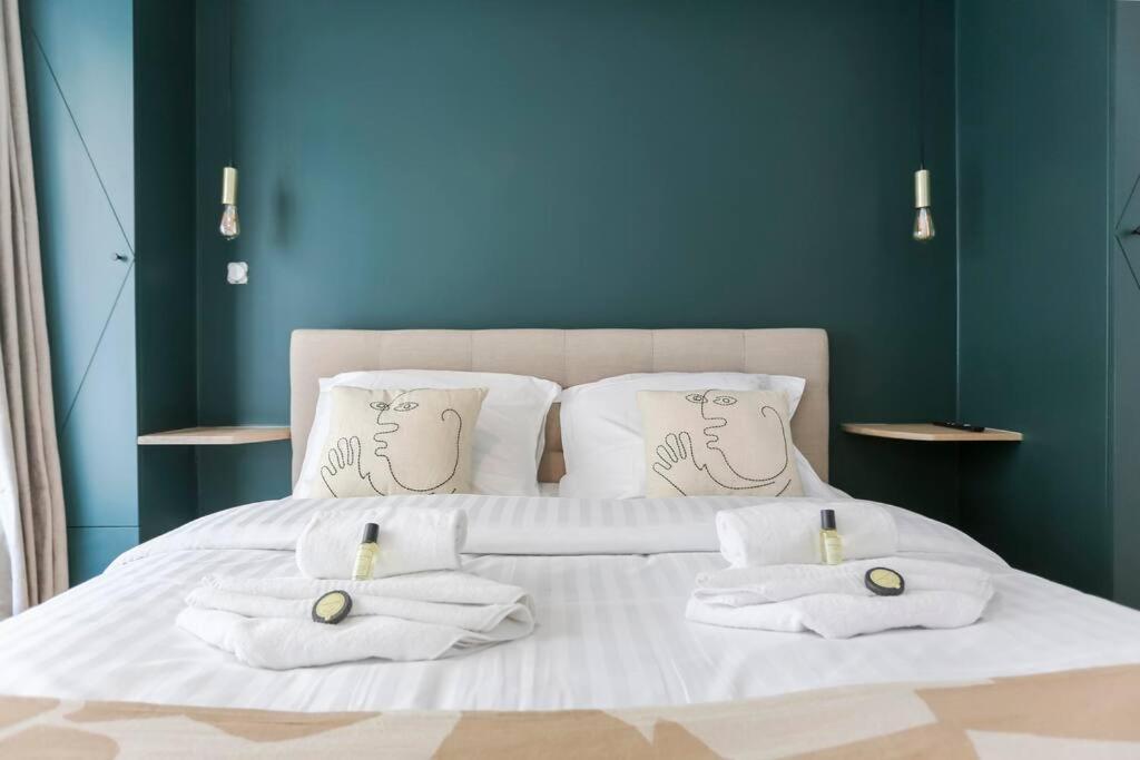 Modern 2 Bedrooms Near Louvre * París