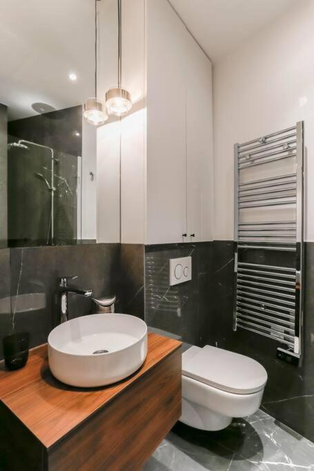 Appartement Modern 2 Bedrooms Near Louvre Parijs